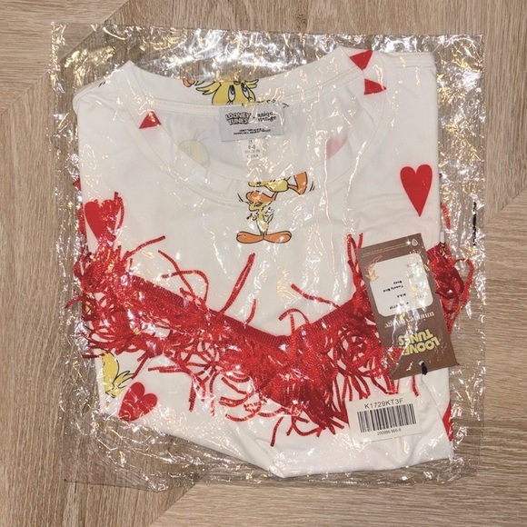 NWT Tweety Bird Fringe Crop Top T-Shirt - Picture 3 of 5